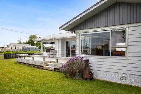 Photo of property in 3 Egmont Street, Normanby, Hawera, 4614