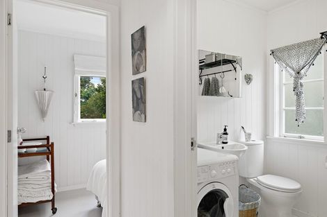 Photo of property in 24 Harbour View Road, Point Wells, Warkworth, 0986