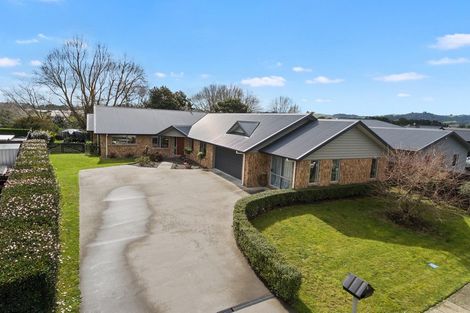 Photo of property in 8 Twin Willow Close, Cambridge, 3434