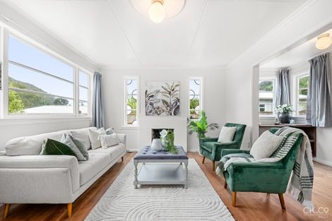 Photo of property in 11 Black Beech Street, Birchville, Upper Hutt, 5018