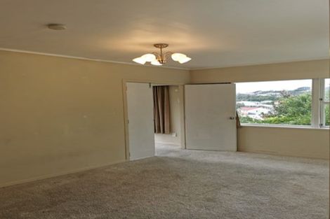 Photo of property in 88 Newlands Road, Newlands, Wellington, 6037