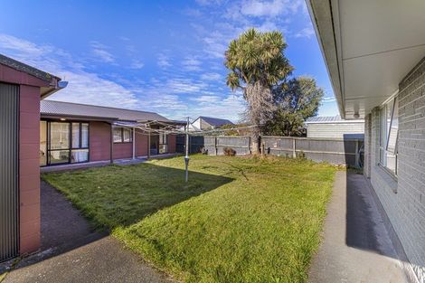 Photo of property in 27 Curletts Road, Sockburn, Christchurch, 8042