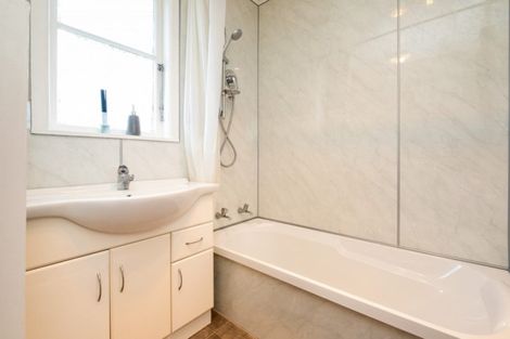 Photo of property in 42 Oldham Avenue, Onekawa, Napier, 4110