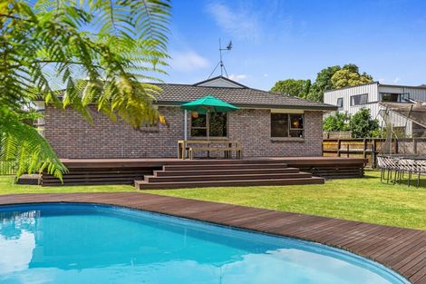 Photo of property in 13 Galway Place, Te Puke, 3119