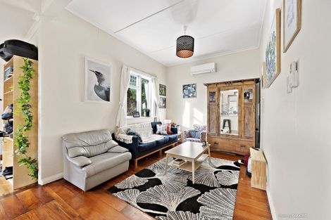 Photo of property in 36 Volga Street, Island Bay, Wellington, 6023