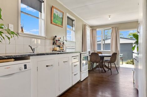 Photo of property in 29 Ross Crescent, Fairfield, Hamilton, 3214