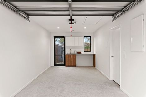 Photo of property in 4 Virtue Place, Hokowhitu, Palmerston North, 4410