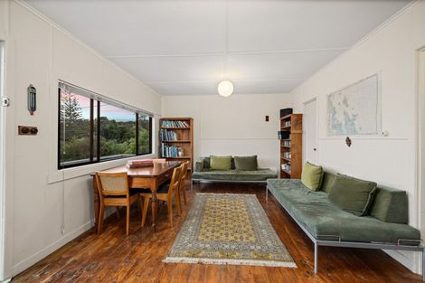 Photo of property in 8 Spray Crescent, Leigh, 0985