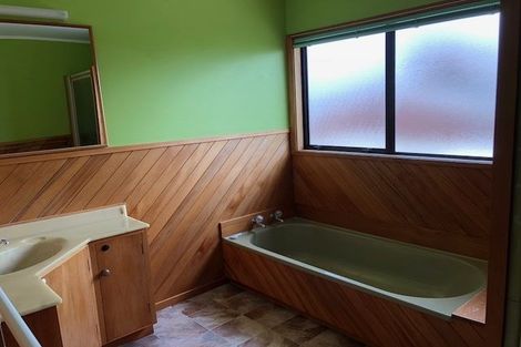 Photo of property in 26 Hoylake Place, Wattle Downs, Auckland, 2103