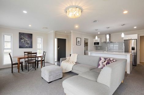 Photo of property in 16 Oolong Court, Huntington, Hamilton, 3210