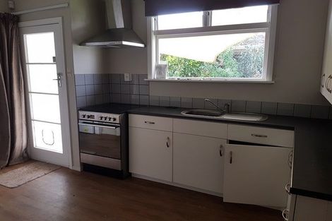 Photo of property in 10 Mcdonald Place, Awapuni, Palmerston North, 4412