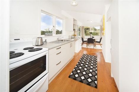 Photo of property in 39 Lynden Avenue, Hillcrest, Auckland, 0627