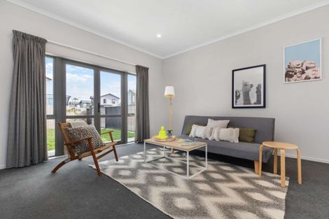 Photo of property in 1 Apa Street, Weymouth, Auckland, 2103