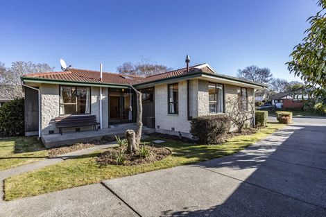 Photo of property in 3 Manson Place, Russley, Christchurch, 8042
