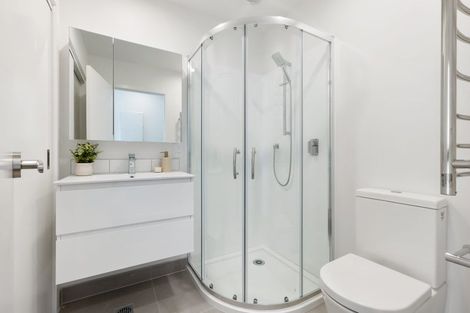 Photo of property in 3 Meg Lane, Glen Eden, 0602