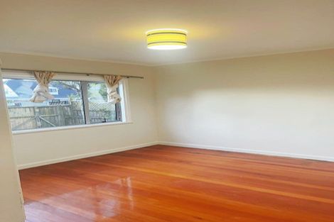 Photo of property in 2/24 Stanley Avenue, Milford, Auckland, 0620