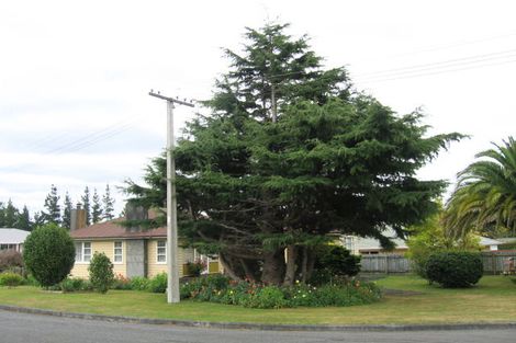 Photo of property in 2 Paton Street, Maymorn, Upper Hutt, 5018