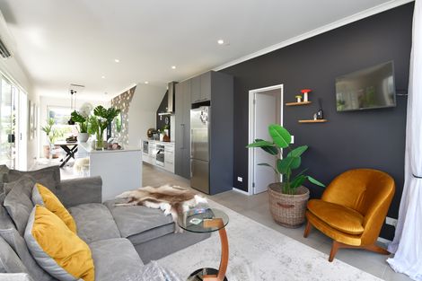 Photo of property in 2 Couldrey Crescent, Red Beach, 0932