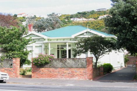 Photo of property in 104 Derwent Street, Island Bay, Wellington, 6023