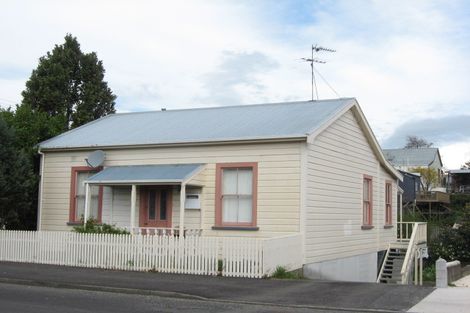 Photo of property in 1 Gaine Street, New Plymouth, 4310