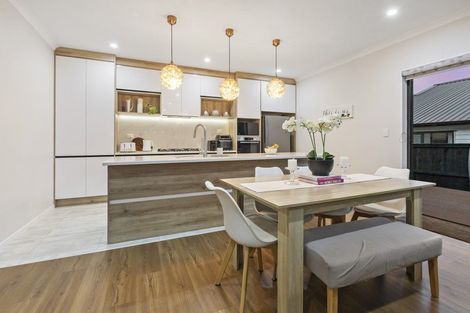 Photo of property in 219 Matua Road, Kumeu, 0810