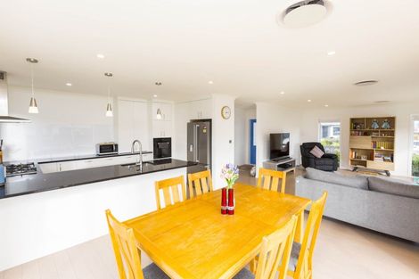 Photo of property in 15 Filmer Crescent, Wallaceville, Upper Hutt, 5018