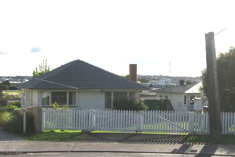 Photo of property in 40 Toru Street, Te Atatu Peninsula, Auckland, 0610
