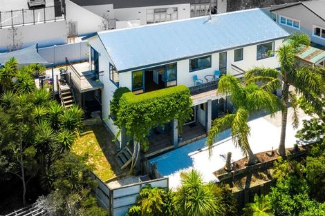 Photo of property in 2/982 East Coast Road, Northcross, Auckland, 0632