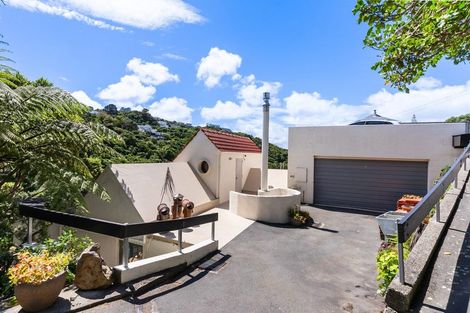 Photo of property in 74 Ranui Crescent, Khandallah, Wellington, 6035