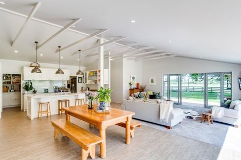 Photo of property in 64 Moteo Pa Road, Puketapu, Napier, 4183