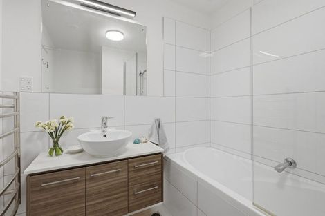 Photo of property in 73 Parkside Drive, Orewa, 0931