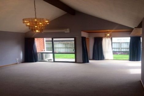 Photo of property in 8 Grants Road, Papanui, Christchurch, 8053