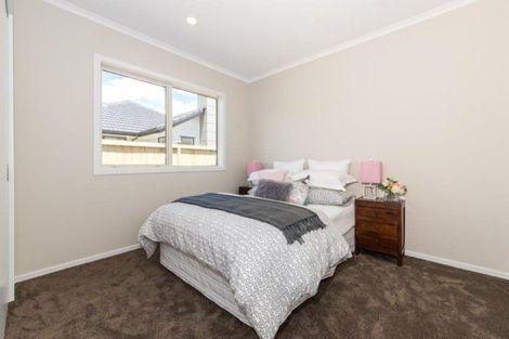 Photo of property in 11 Paso Fino Crescent, Karaka, Papakura, 2113