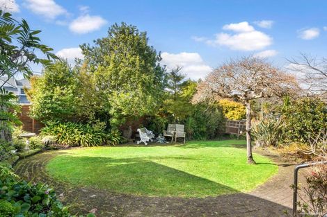 Photo of property in 17 Rock Isle Road, Torbay, Auckland, 0630