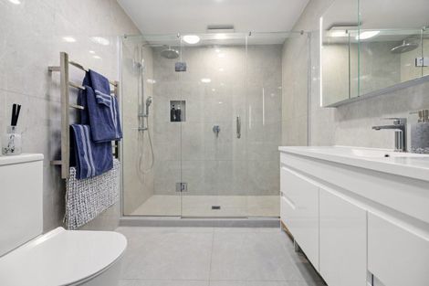 Photo of property in 10b Windlass Street, Long Bay, Auckland, 0630