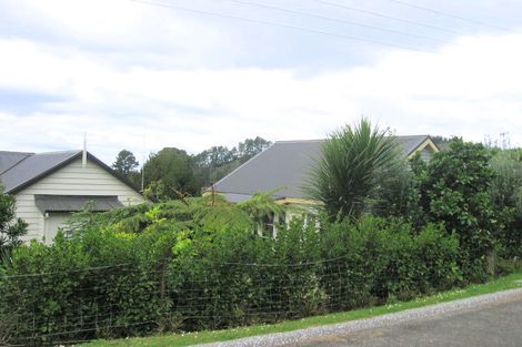 Photo of property in 6 Gregory Lane, Whangamata, 3691