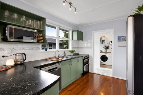 Photo of property in 33 Belair Avenue, Blagdon, New Plymouth, 4310