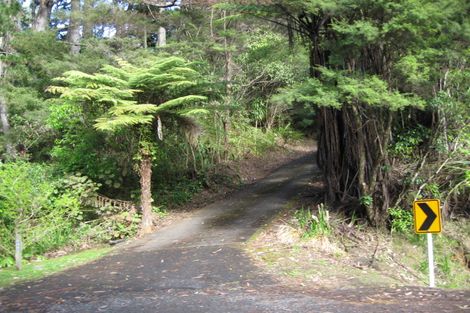 Photo of property in 657-661 Huia Road, Parau, Auckland, 0604