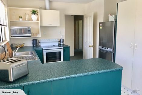 Photo of property in 20 Wendy Place, Heathcote Valley, Christchurch, 8022