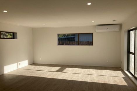 Photo of property in 10 Gulliver Place, Conifer Grove, Takanini, 2112