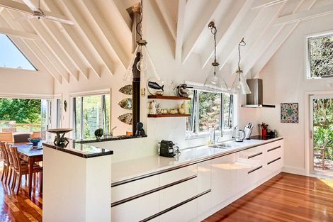 Photo of property in 14 Waitohu Road, York Bay, Lower Hutt, 5013