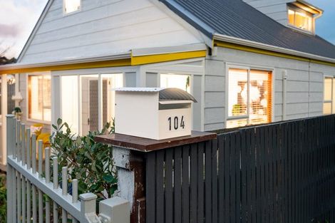 Photo of property in 104 Tauhinu Road, Miramar, Wellington, 6022