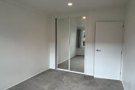 Photo of property in 3/233 Hurstmere Road, Takapuna, Auckland, 0622