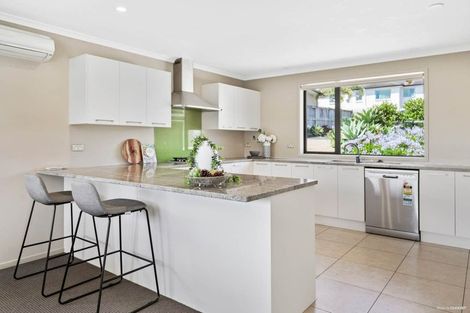 Photo of property in 3 Ohau Court, Fairview Heights, Auckland, 0632