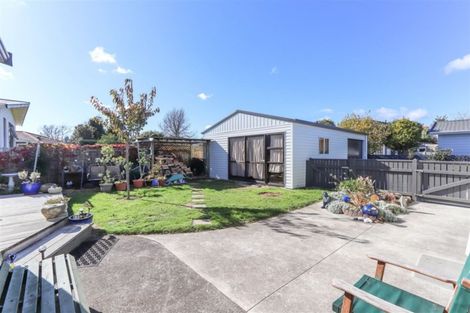 Photo of property in 27 Towai Street, Inglewood, 4330