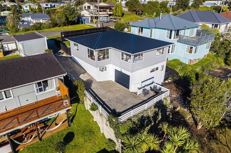 Photo of property in 49 Handyside Street, Tawa, Wellington, 5028