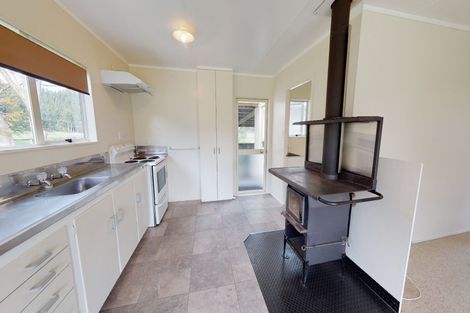 Photo of property in 271b Okirae Road, Fordell, Whanganui, 4577