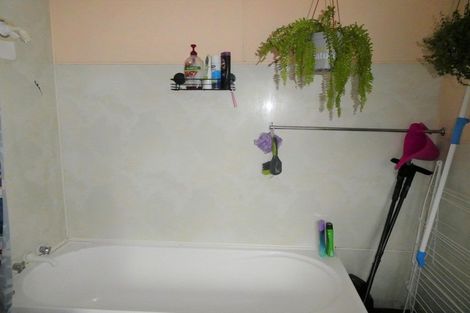 Photo of property in 16 Threadneedle Street, Greymouth, 7805