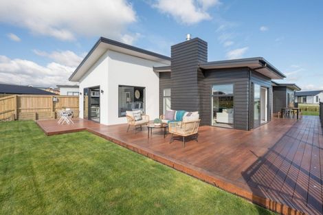 Photo of property in 70 Katania Heights, Brightwater, 7022