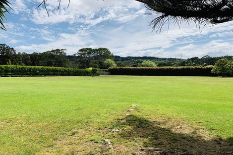 Photo of property in 159 Oraha Road, Kumeu, 0892